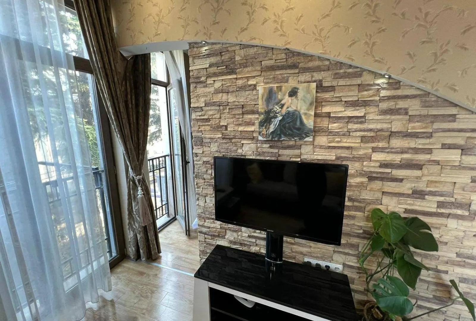 Apartment In Old Tbilisi