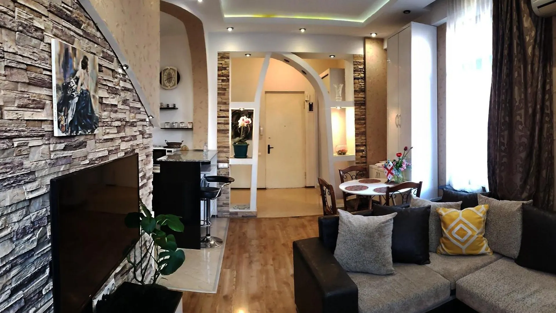 Apartment In Old Tbilisi Georgia